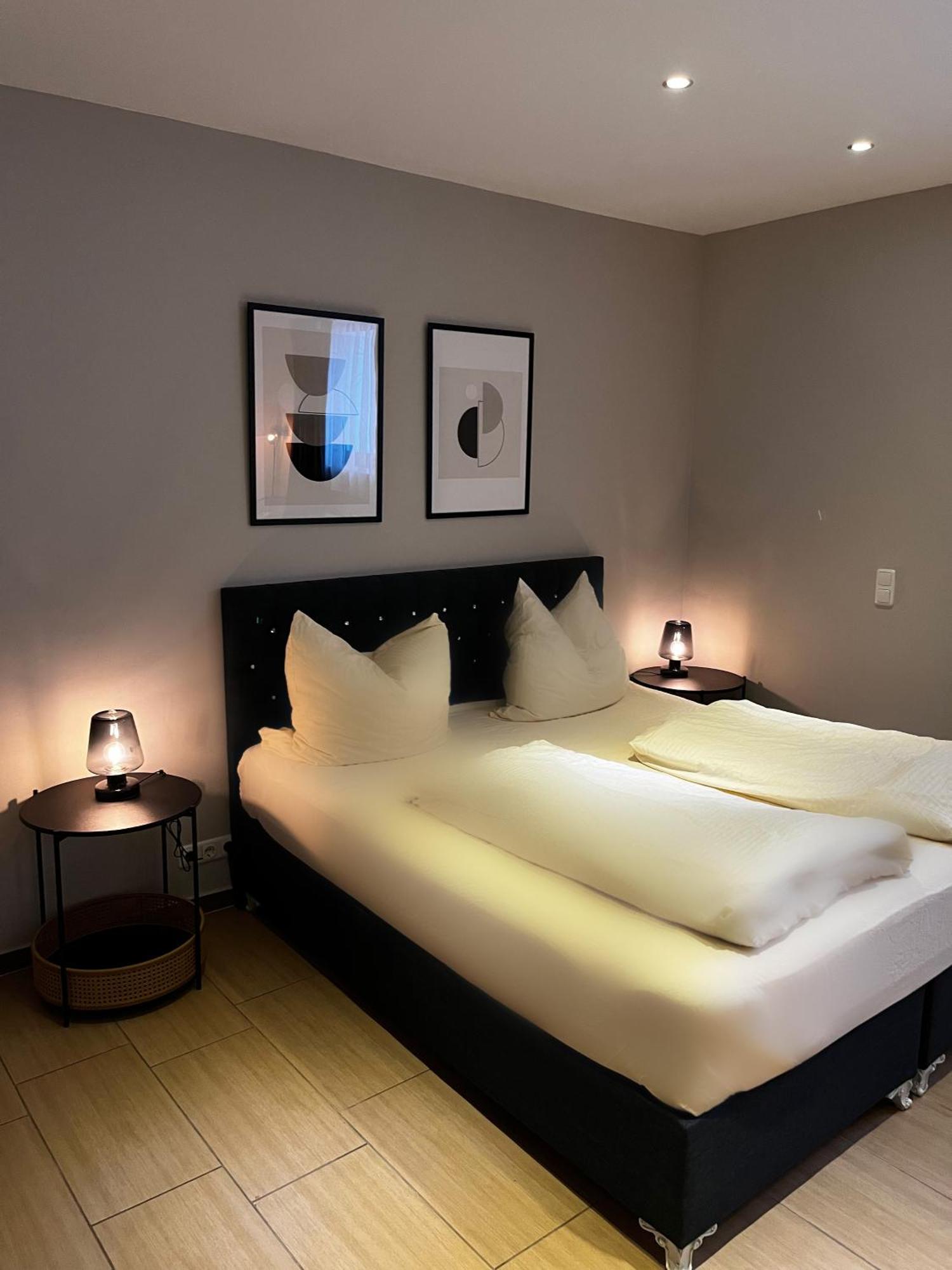 Mala Me Hotel ハノーファー エクステリア 写真